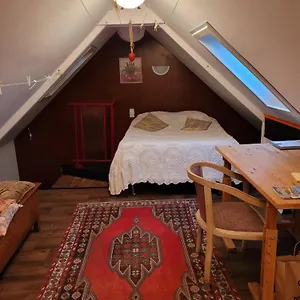 Maison Très Calme Plein Centre Jardin Hébergement de vacances